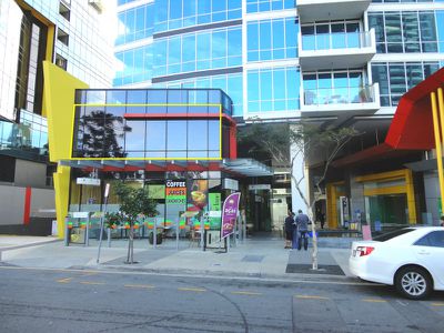 5 Lawson St , Southport