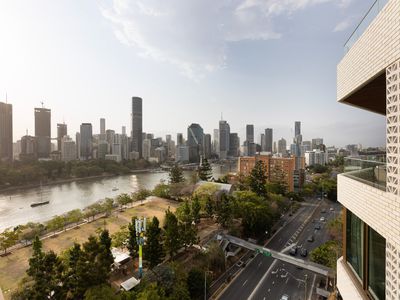 |  Main St., Kangaroo Point