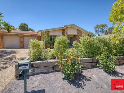 14 Michael Holt Crescent, Gordon