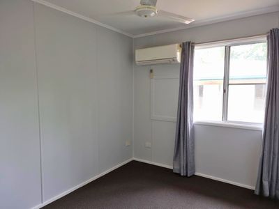 4 Yeates Crescent, Dysart