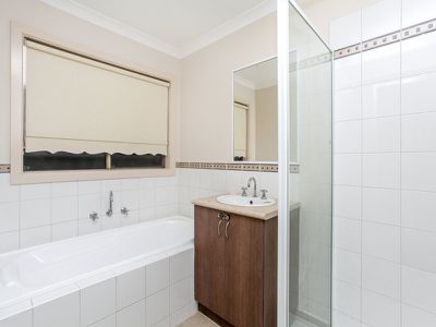 82 Barrington Lane, Sunbury