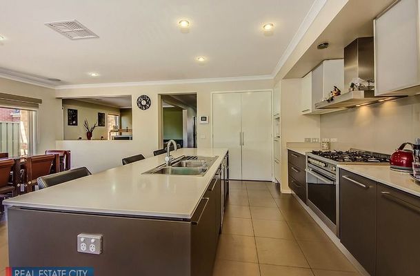 22 Fawkner Lane, Craigieburn