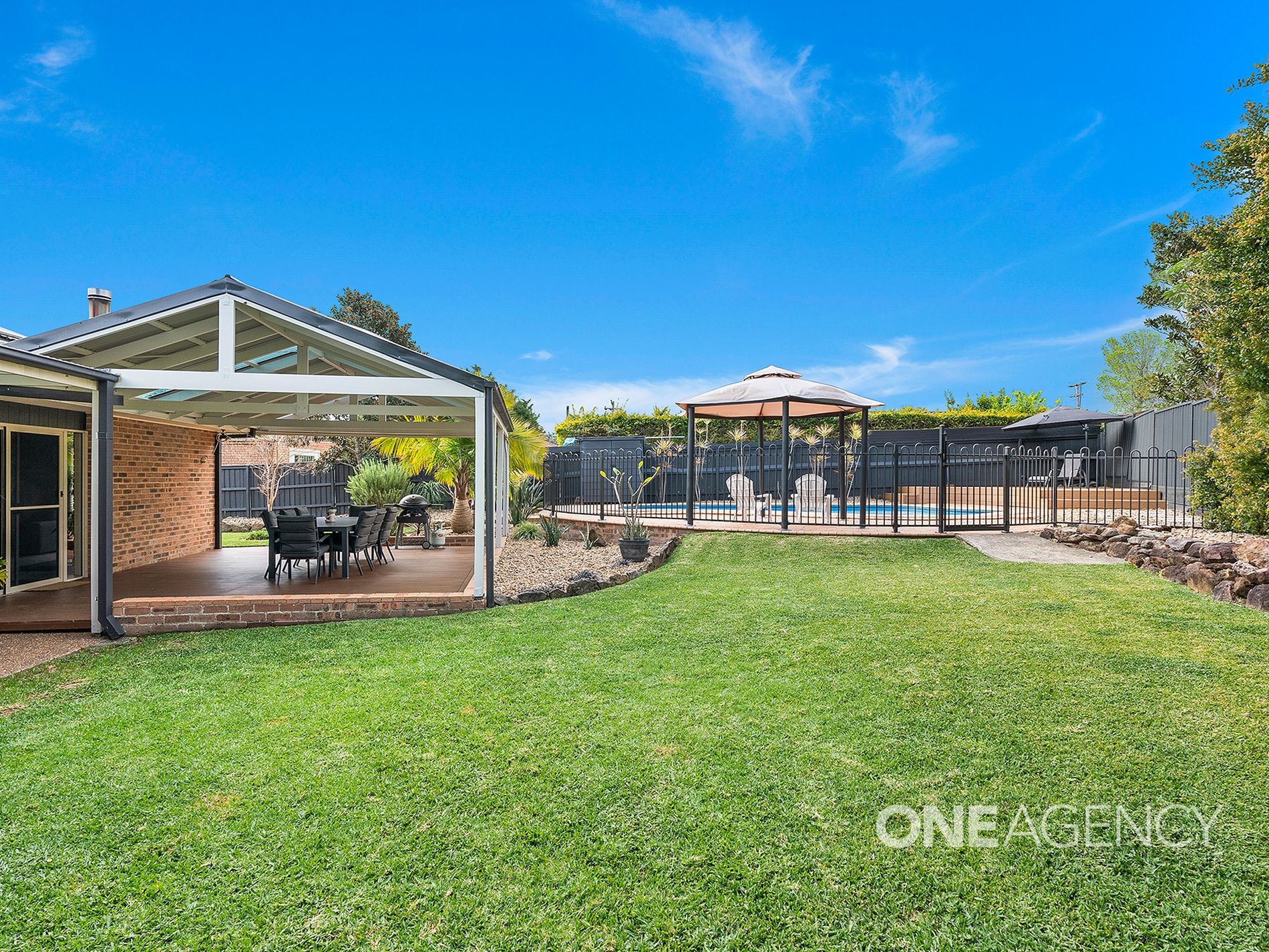 6 Arnheim Place, North Nowra