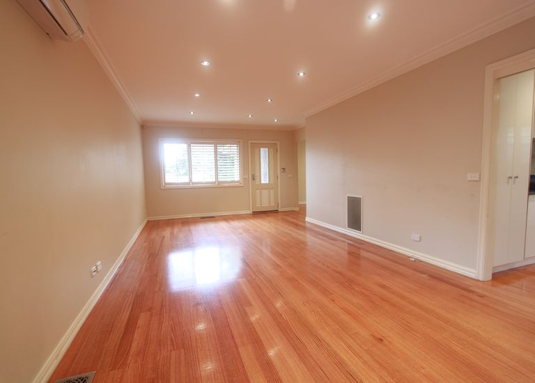 2 / 6 Macrina Street, Oakleigh East