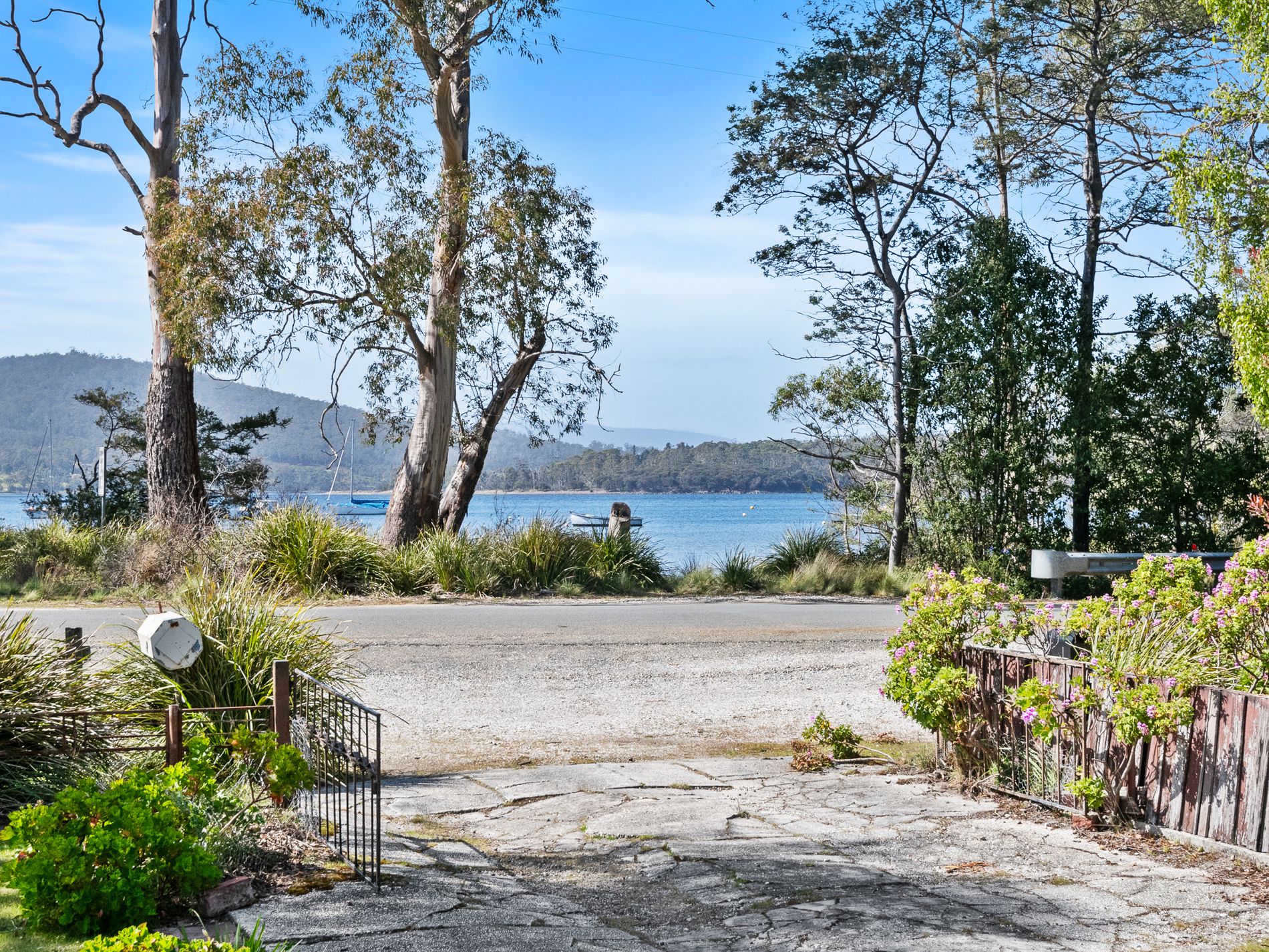 230 Randalls Bay Road, Randalls Bay