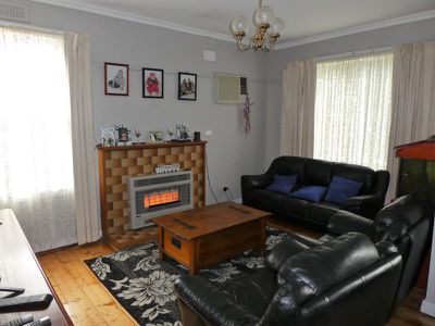 11 Howard Pl, Seymour