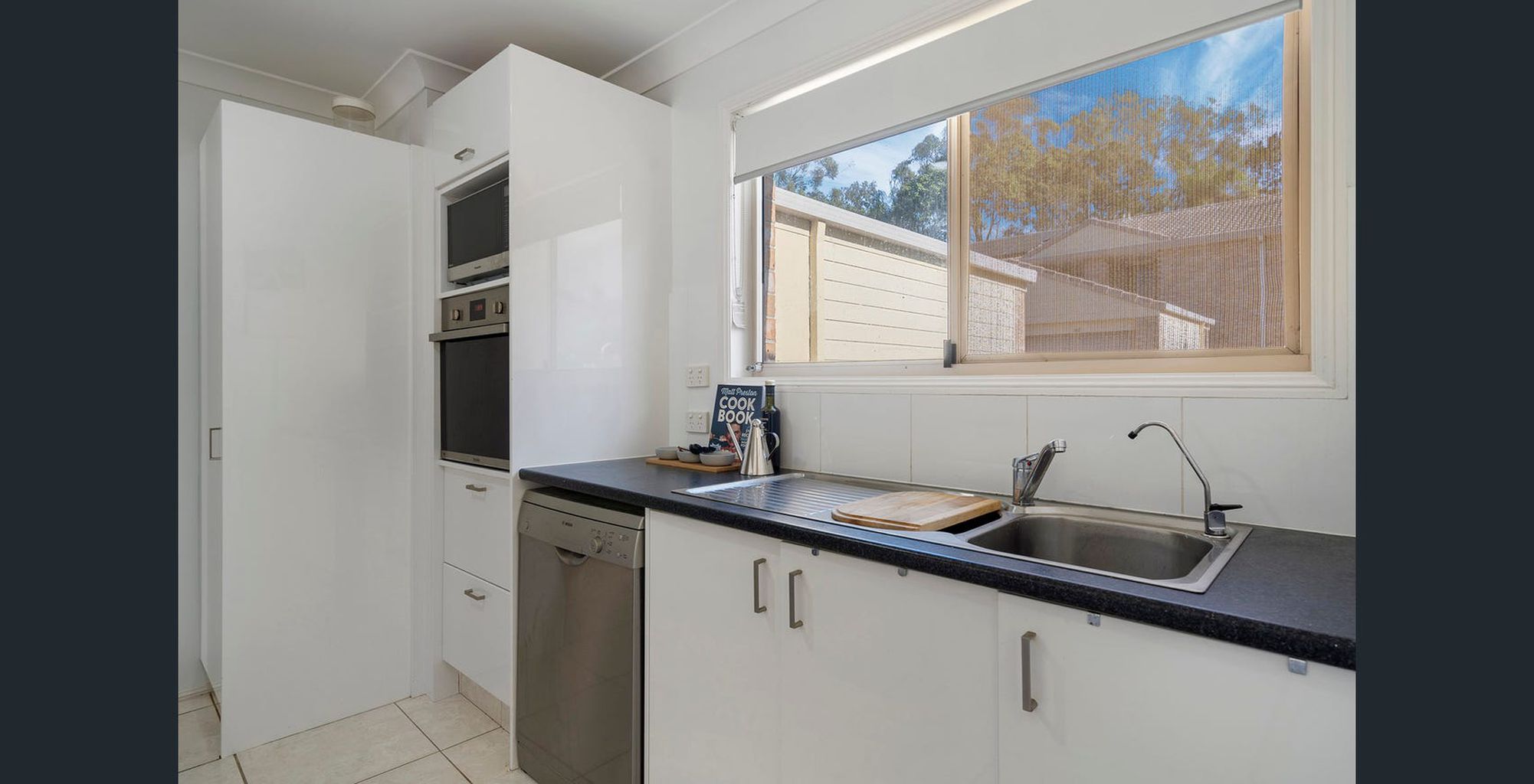 187 / 641 Pine Ridge Road, Biggera Waters