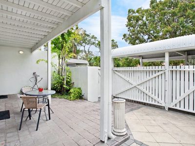 1 / 6 Woorookool Place, Noosaville