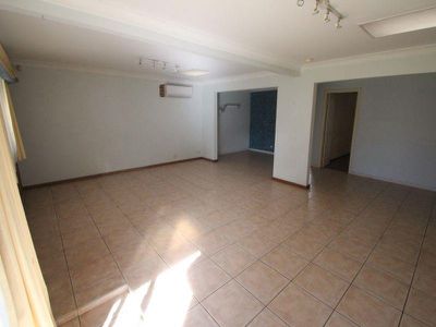 27 Oak Street, Rosehill
