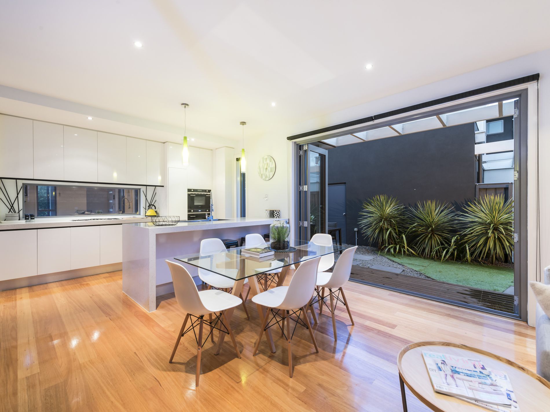 2 / 217 Woods Street, Newport