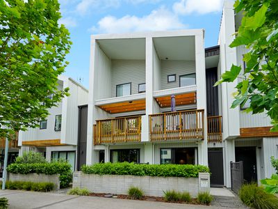 98 Squadron Drive, Hobsonville