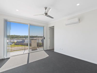 5 Apple Berry Avenue, Coomera