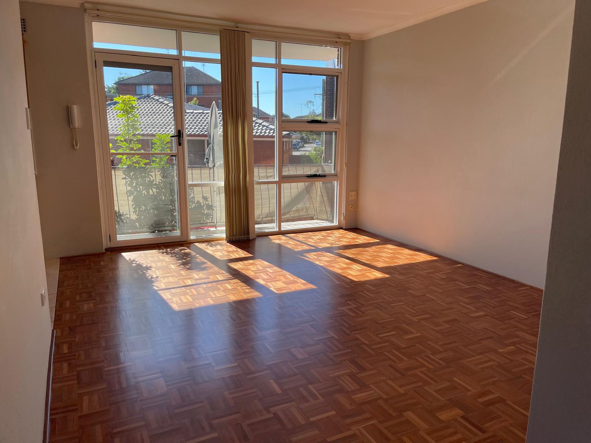1 / 2 Brittain Crescent, Hillsdale