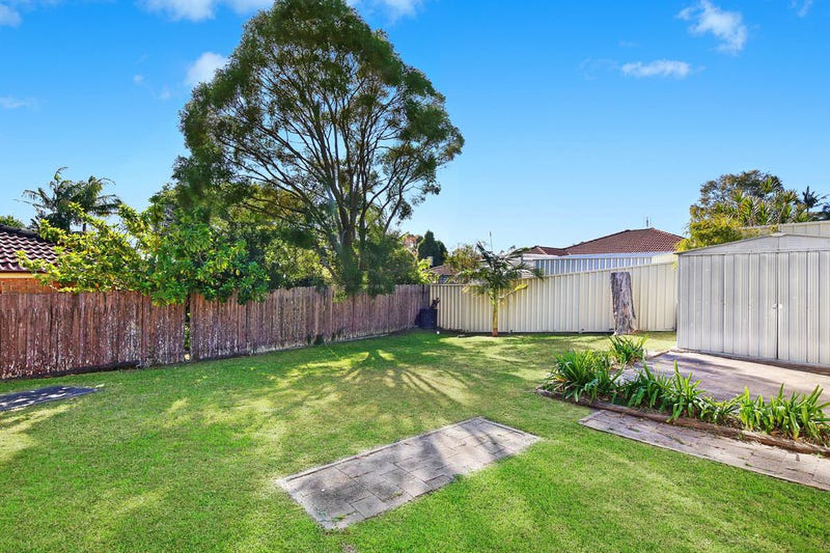 1 / 13 Stacey Close, Kariong