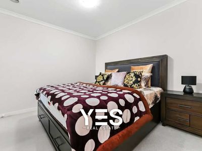 90 Glenrose Boulevard, Clyde North