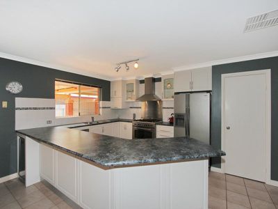 5 Carlyle Court, Boulder