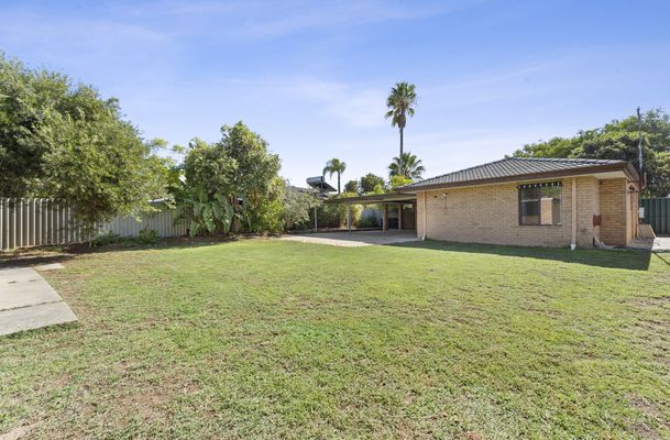 72 Cambridge Crescent, Cooloongup