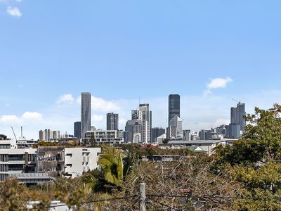 4 / 15 Sixth Avenue, Kedron