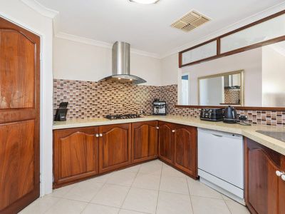 43 Hickory Drive, Thornlie