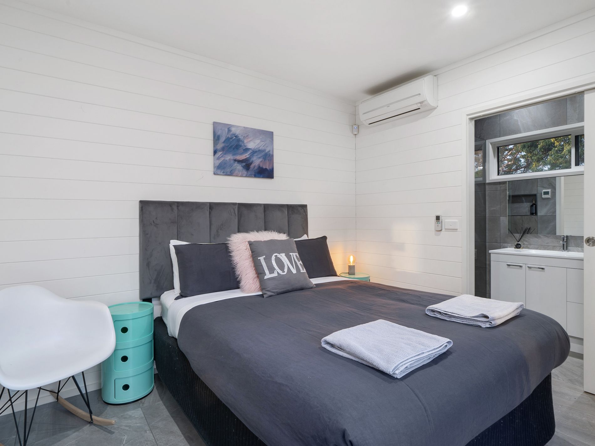 454 Howes Creek Road, Mansfield