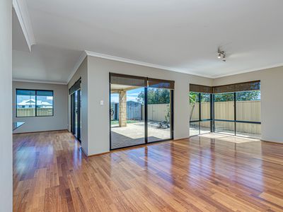 143 Lagoon Drive, Yanchep