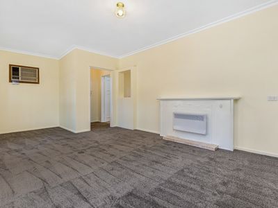 1 / 6 MAPLE STREET, Golden Square