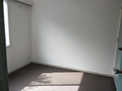 2/25 Empire Street, Footscray