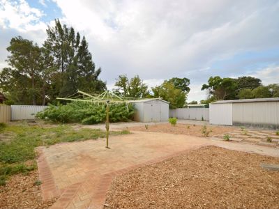 13 Berehaven Avenue, Thornlie