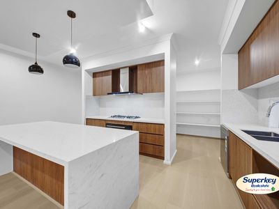 24 Velvet Way, Tarneit