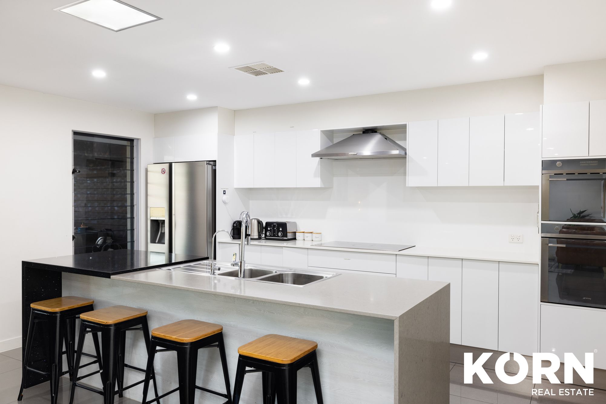 26 Coobowie Street, Broadbeach Waters