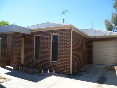 2 / 3 Enfield Close, Corio