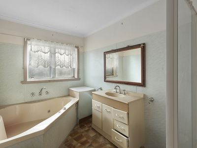 42 OAK STREET, Seymour