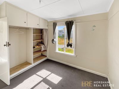 16 Johnson Street, Horsham