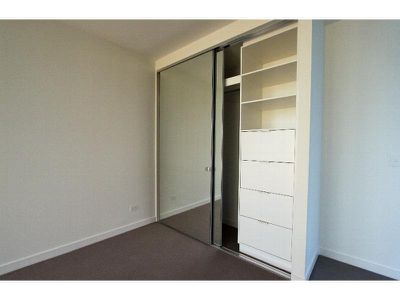 1013N / 227 Toorak Road, South Yarra