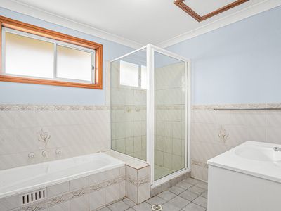2 / 61 Minda Crescent, Oak Flats