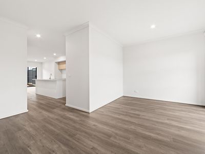 28 Baldwin Road , Fraser Rise
