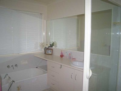 49 Kensington Drive, Flinders View