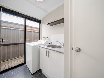 5 Mystery Road, Banksia Grove