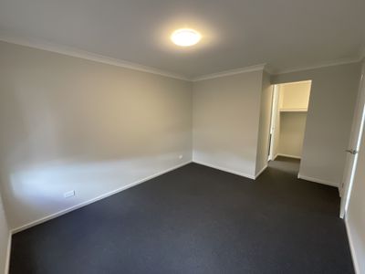 31 Arklow Cresent, Chisholm