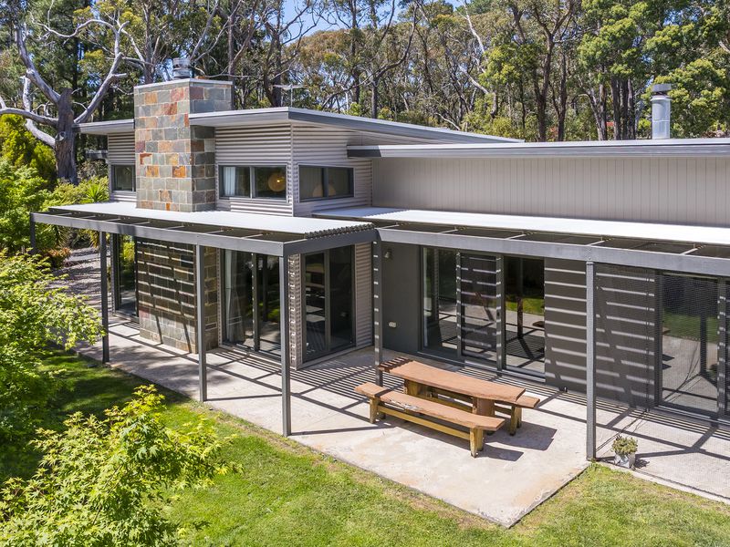 17 Canterbury Road, Macedon