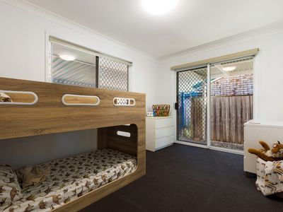 2 / 16 Riversdale Boulevard, Banora Point