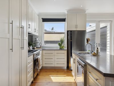 10 HUGHES STREET, Tatura