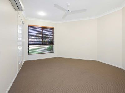 4 Gingham Street, Glenella