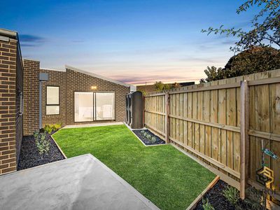 Unit 2 / 72 Bladin Street, Laverton