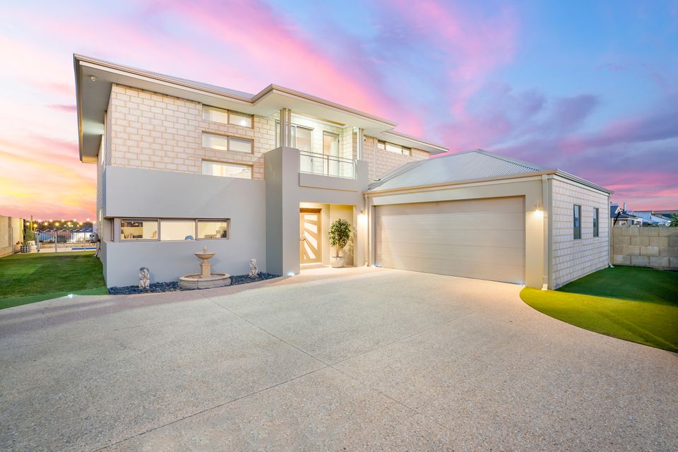 43 Holloways Ridge, Secret Harbour