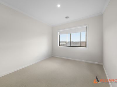 27 Bodnat Street, Truganina