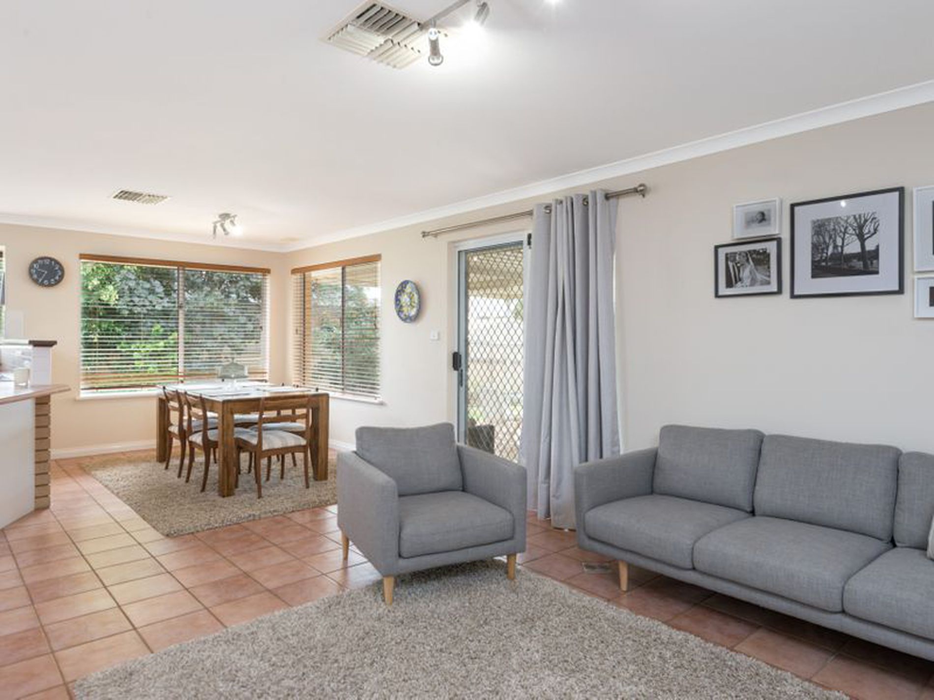 24 Tindals Crescent, Hannans