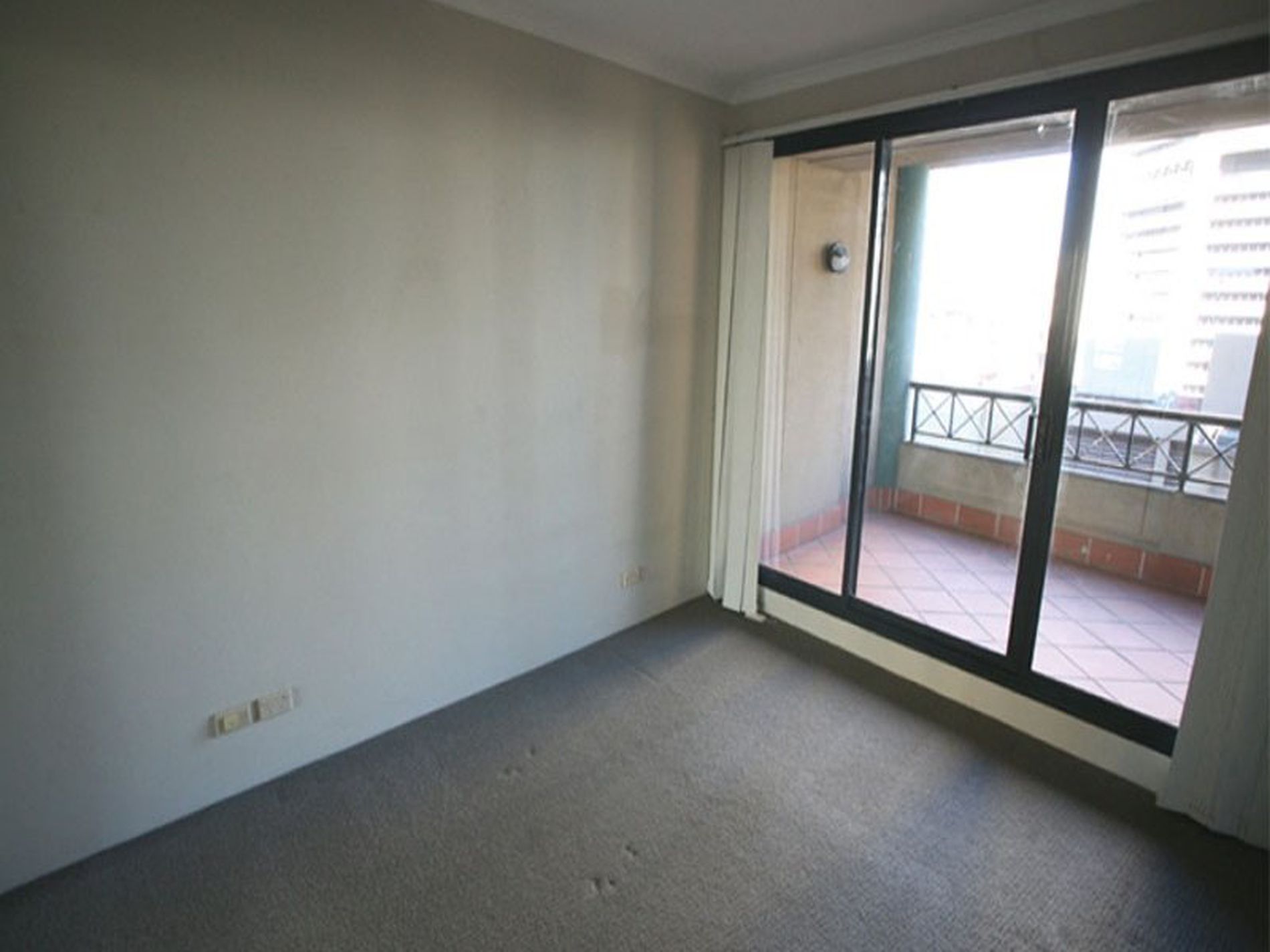 2002 / 1 Hosking Place, Sydney