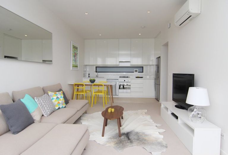 10 Magnolia Walk, Burwood