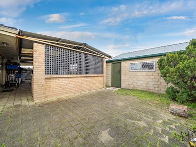 2 Beech Court, South Lake
